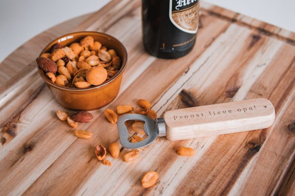 Houten flessenopener met gravure, gepersonaliseerd cadeau voor opa of papa