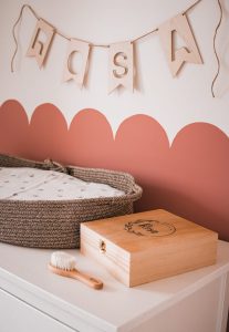 kinderkamer deco houten vlaggetjes met naam